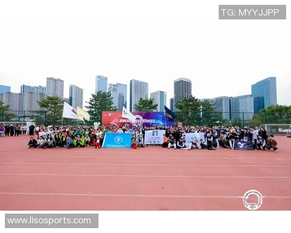 重庆飞盘队在极限运动联赛中以81分稳居积分榜首位